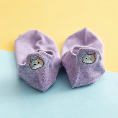 Chaussettes violettes broderie chat