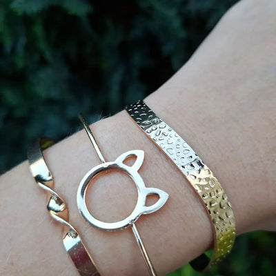 Bracelets dorés chat